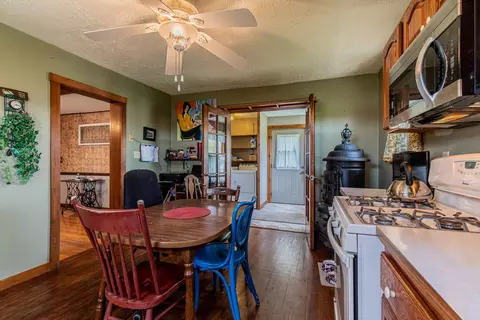 306 Central St, Dover, IL 61323 photo 15