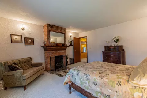 306 Central St, Dover, IL 61323 photo 28