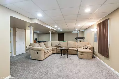 7255 Dada Dr, Gurnee, IL 60031 photo 19