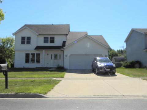 584 Stuart Dr, Carol Stream, IL 60188 photo 1