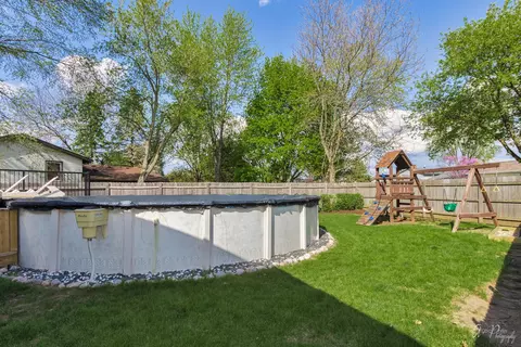 5008 Cambridge Dr, Mchenry, IL 60050 photo 25