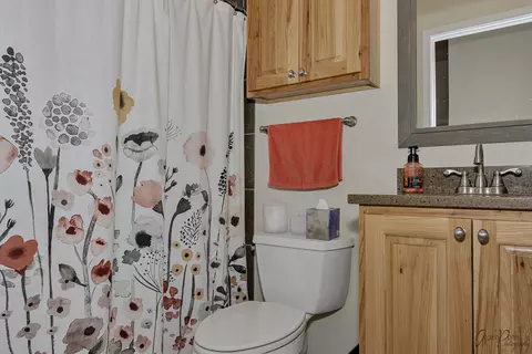 5008 Cambridge Dr, Mchenry, IL 60050 photo 15