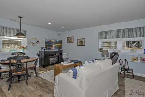 5008 Cambridge Dr, Mchenry, IL 60050 photo 17