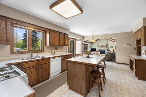 1960 Manchester Rd, Wheaton, IL 60187 photo 5