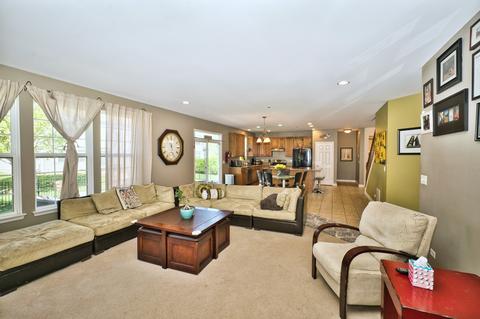2164 Amelia Ln, Hoffman Estates, IL 60192 photo 16
