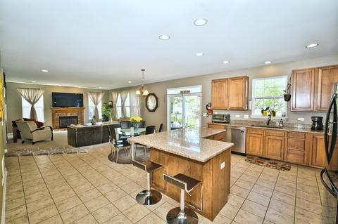 2164 Amelia Ln, Hoffman Estates, IL 60192 photo 15