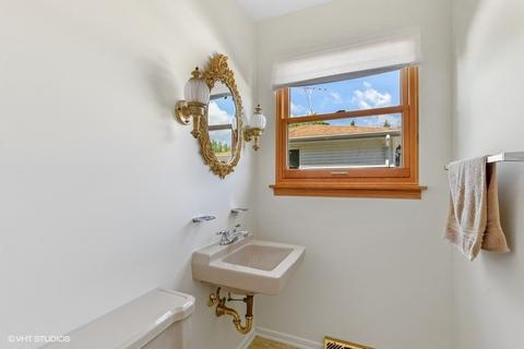 1909 E Camp Mcdonald Rd, Mount Prospect, IL 60056 photo 16