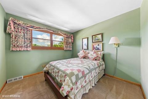 1909 E Camp Mcdonald Rd, Mount Prospect, IL 60056 photo 13
