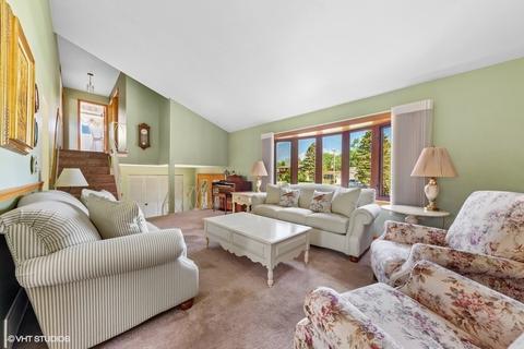 1909 E Camp Mcdonald Rd, Mount Prospect, IL 60056 photo 3