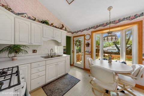 1909 E Camp Mcdonald Rd, Mount Prospect, IL 60056 photo 7