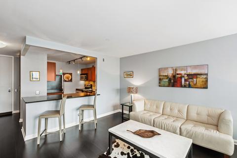30 E Huron St #2303, Chicago, IL 60611 photo 5