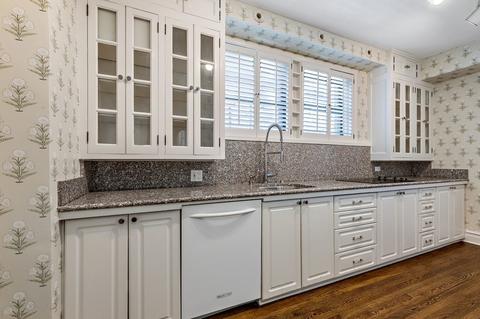 210 E Pearson St #8A, Chicago, IL 60611 photo 9