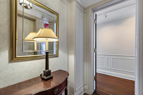 210 E Pearson St #8A, Chicago, IL 60611 photo 4