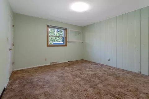 717 Cooper Ct, Genoa, IL 60135 photo 9