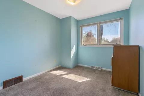 717 Cooper Ct, Genoa, IL 60135 photo 11