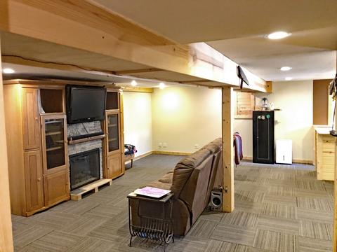603 Bourn St, Harvard, IL 60033 photo 17