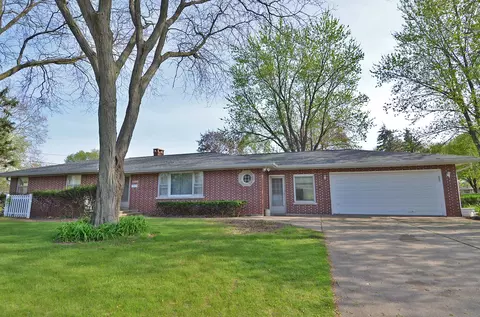 2400 11th St, Peru, IL 61354 photo 1