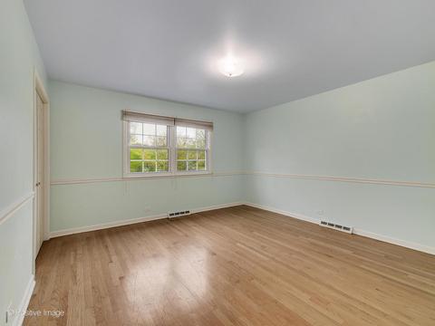 1205 S Main St, Wheaton, IL 60189 photo 14
