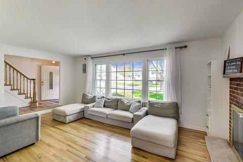 907 E Baldwin Rd, Palatine, IL 60074 photo 8