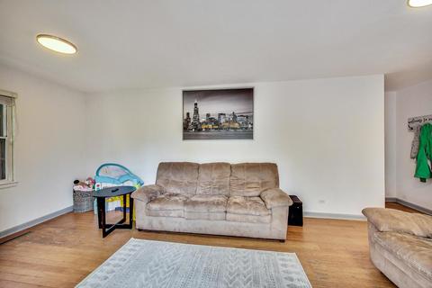 907 E Baldwin Rd, Palatine, IL 60074 photo 17