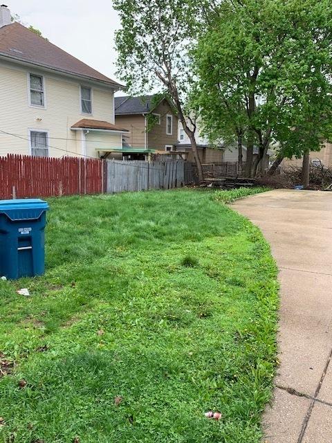 706 E Downer Pl, Aurora, IL 60505 photo 13