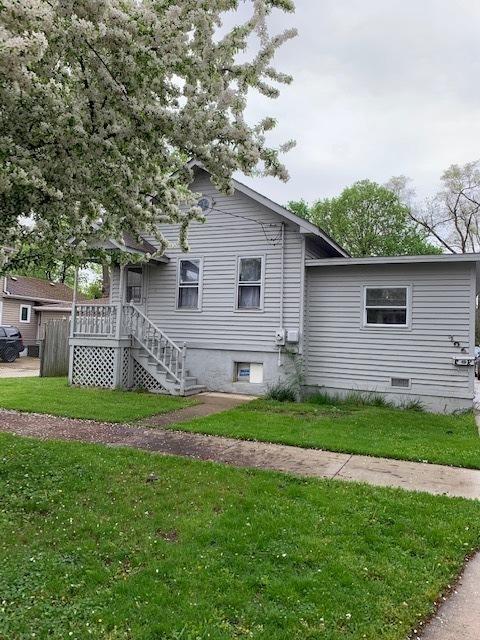 706 E Downer Pl, Aurora, IL 60505 photo 2