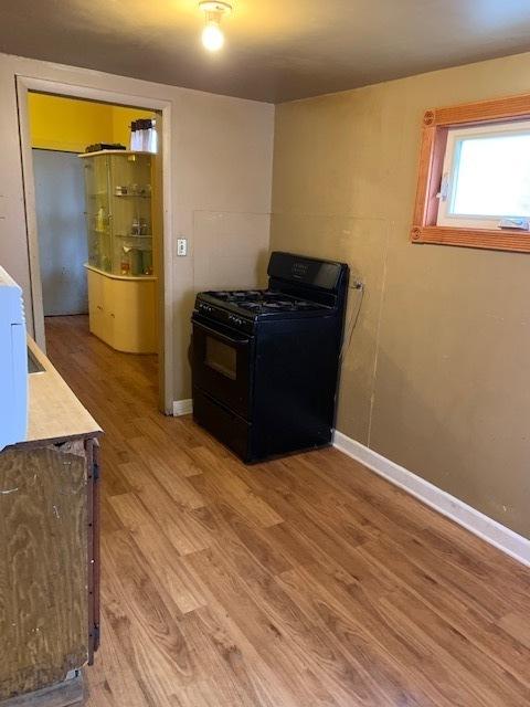 706 E Downer Pl, Aurora, IL 60505 photo 9