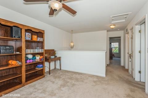 274 Cassidy Ln, Elgin, IL 60124 photo 9