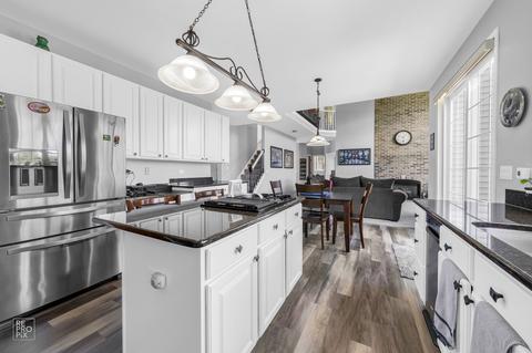 1530 Old Forge Rd, Bartlett, IL 60103 photo 8
