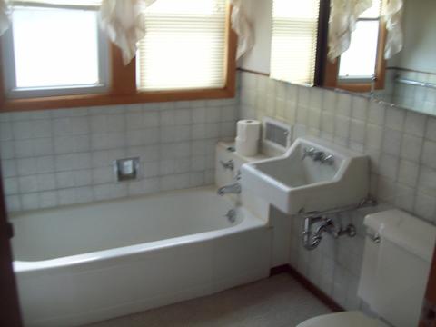 200 4th St, Walnut, IL 61376 photo 13
