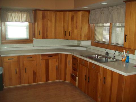 200 4th St, Walnut, IL 61376 photo 5