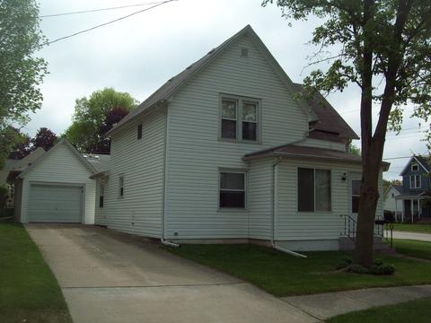 200 4th St, Walnut, IL 61376 photo 1