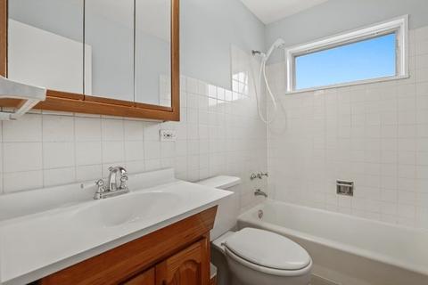 1105 Aspen St, Hoffman Estates, IL 60169 photo 21