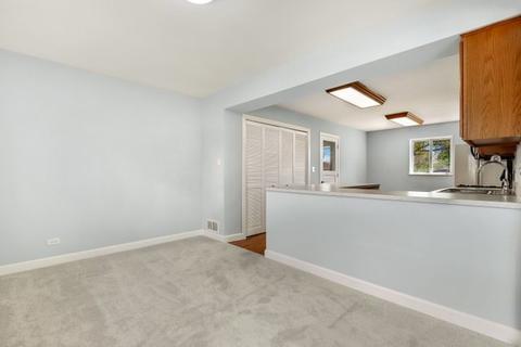 1105 Aspen St, Hoffman Estates, IL 60169 photo 6