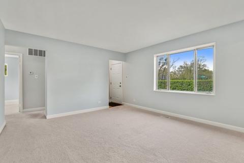 1105 Aspen St, Hoffman Estates, IL 60169 photo 17