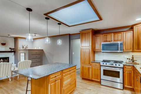 1705 E Mohawk Ln, Mount Prospect, IL 60056 photo 8