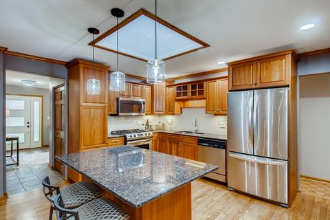 1705 E Mohawk Ln, Mount Prospect, IL 60056 photo 7