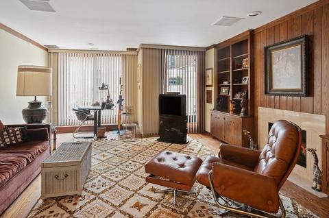 56 Elm St, Chicago, IL 60611 photo 21