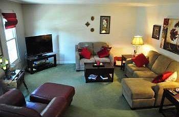 73 Lockman Cir, Elgin, IL 60123 photo 9
