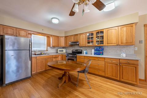 631 Beau Ct, Des Plaines, IL 60016 photo 17