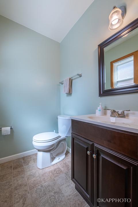 631 Beau Ct, Des Plaines, IL 60016 photo 22