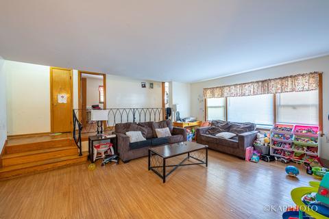 631 Beau Ct, Des Plaines, IL 60016 photo 12