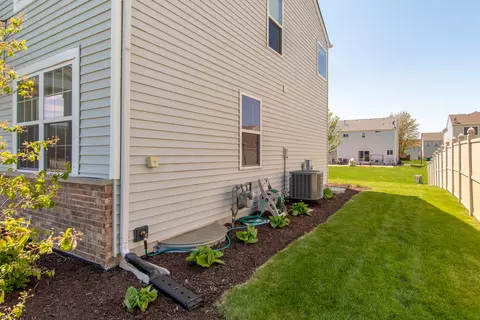 1801 Silver Ridge Dr, Plainfield, IL 60586 photo 5