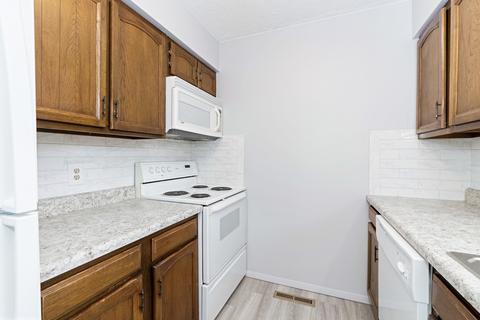 1404 Keller Rd #9, Normal, IL 61761 photo 11