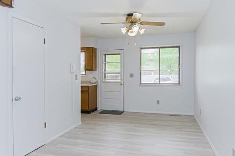1404 Keller Rd #9, Normal, IL 61761 photo 8