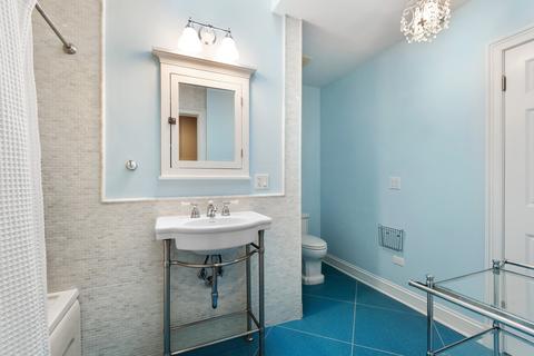 2720 Harrison St, Evanston, IL 60201 photo 24