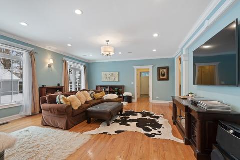 2720 Harrison St, Evanston, IL 60201 photo 11