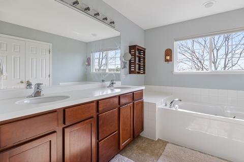 1012 Balmoral Ln, Elgin, IL 60120 photo 13