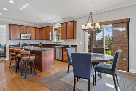 1012 Balmoral Ln, Elgin, IL 60120 photo 4