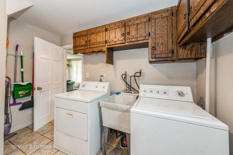 4037 Ruby St, Schiller Park, IL 60176 photo 11
